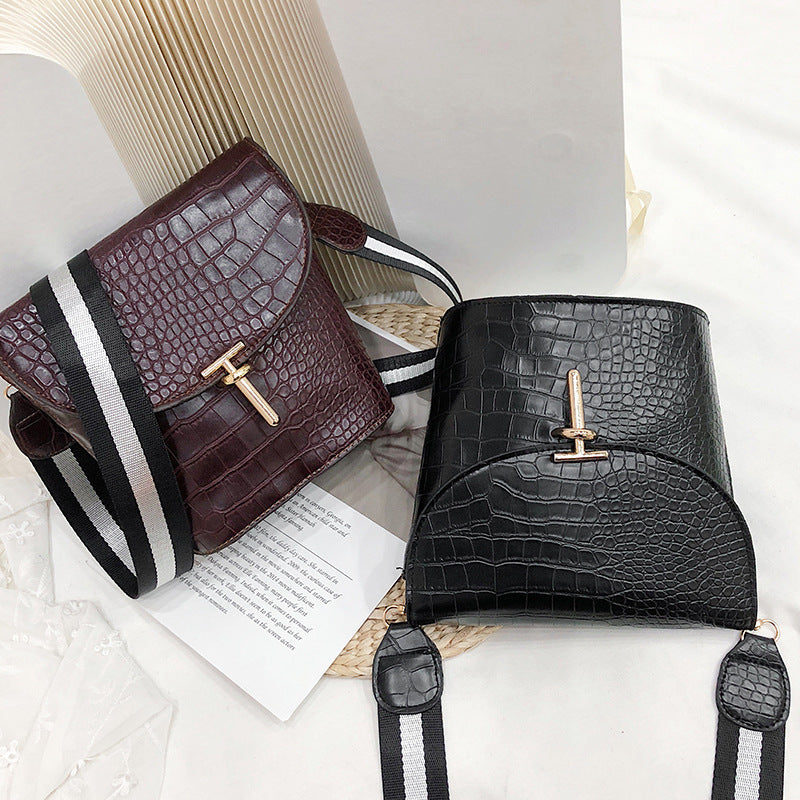 Trendy Crocodile Pattern Bucket Bag for Women