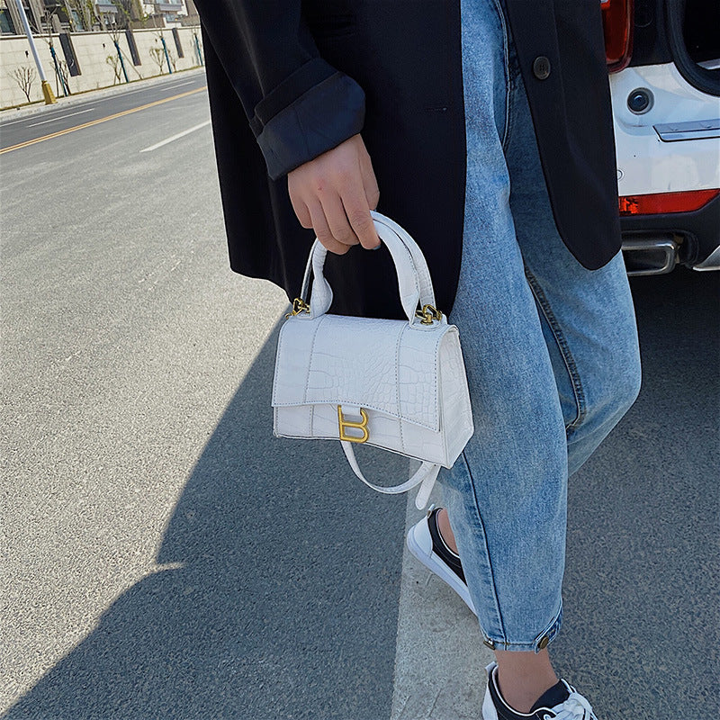 Fashionable Crocodile Pattern Women's Shoulder Bag