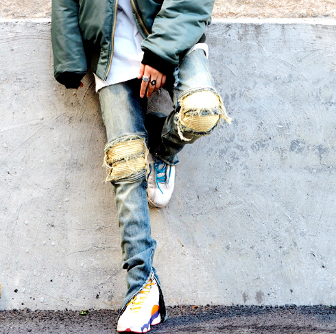 Zippered Slim Fit Distressed Denim Jeans with Three Stripes