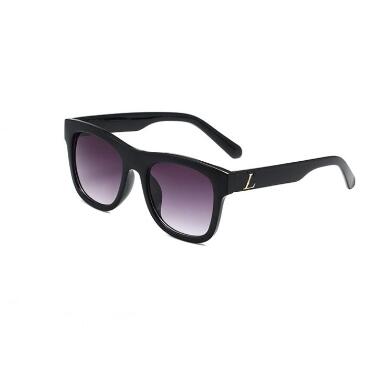 Model 8896 Fashion Sunglasses with UV Protection (One Piece)