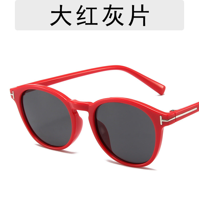 Retro Round Sunglasses for Men and Women (Black)