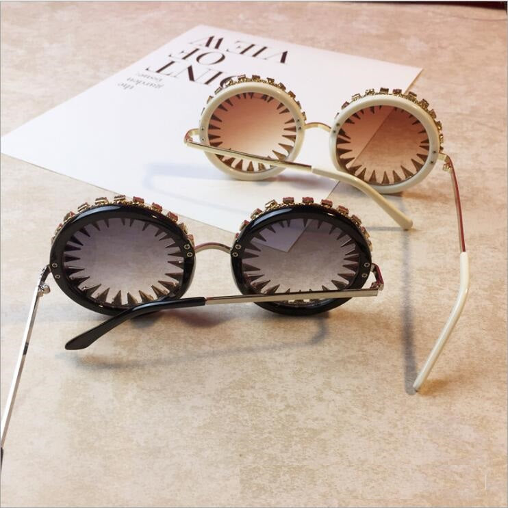 Retro Round Sunglasses for Men and Women