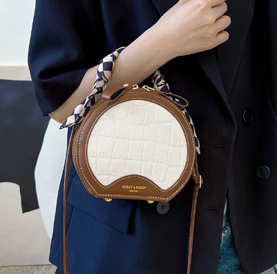 Versatile Crocodile Pattern Shoulder and Crossbody Bag