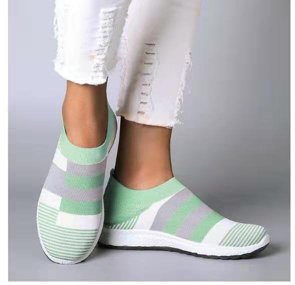 2019 New Fashionable Couple's Breathable Sports Shoes