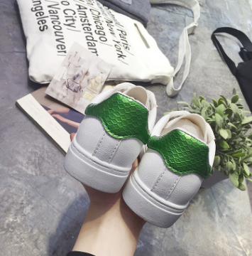 2020 Trendy Women's Casual Bee Flat White Sneakers