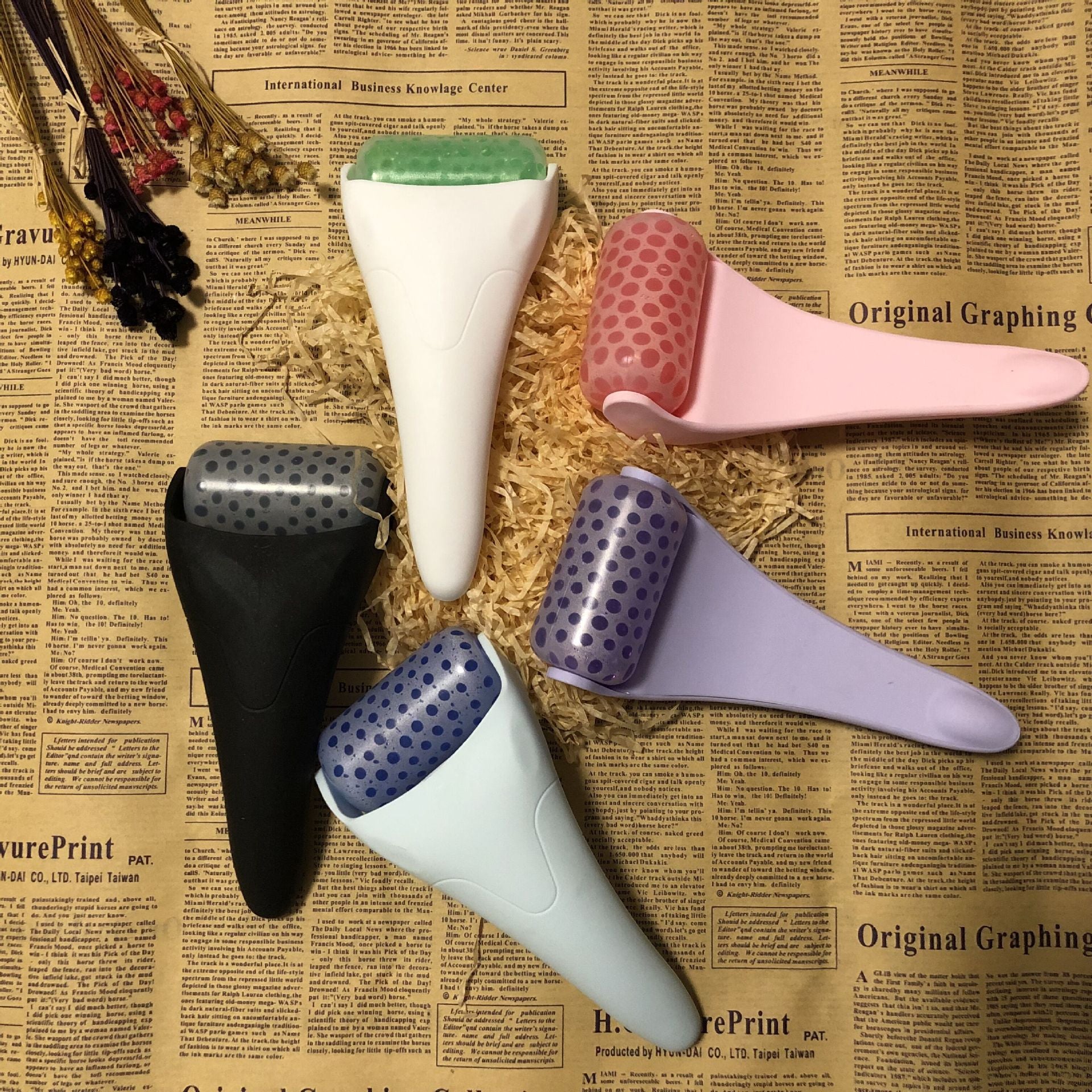 Beauty Ice Roller Face Massage Tool with Cold Balls