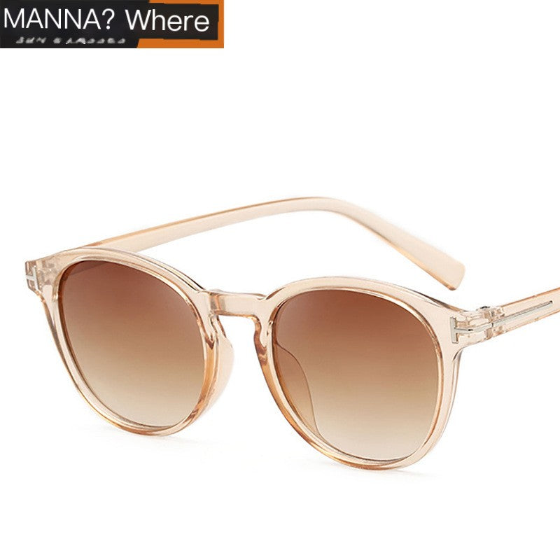 Retro Round Sunglasses for Men and Women (Black)