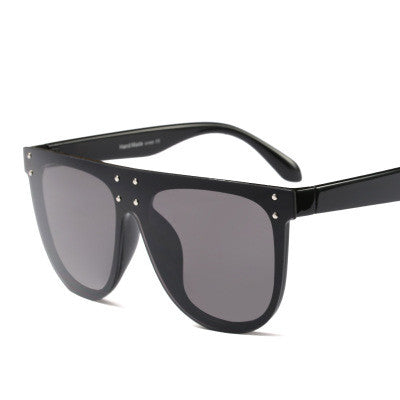 Fashionable Oversized Sunglasses for Men and Women