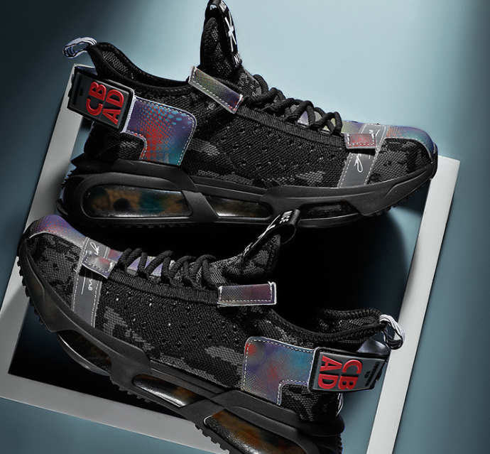 2020 New Men's Casual Sports Shoes & Breathable Sneakers