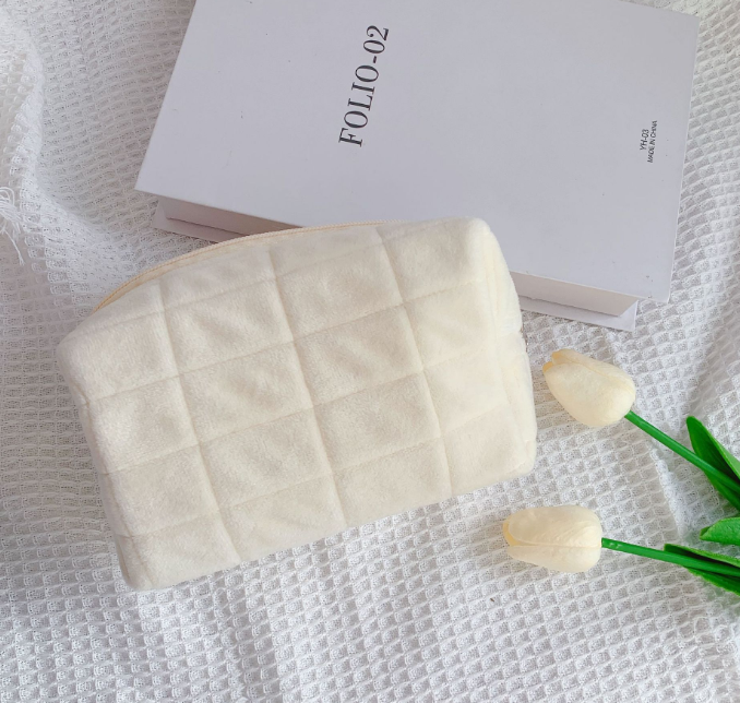 Large Capacity Pink Checkered Makeup Bag for Travel