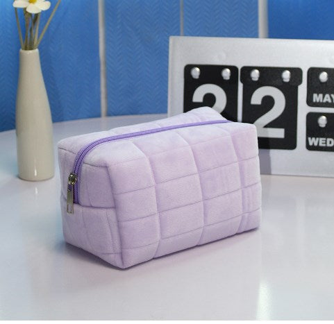 Large Capacity Pink Checkered Makeup Bag for Travel