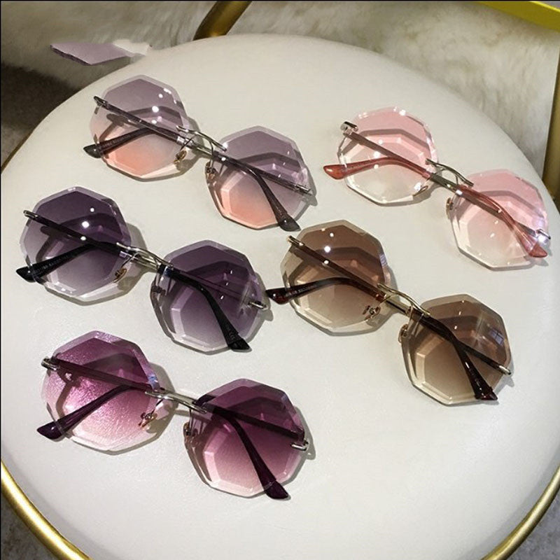 Fashionable UV Protection Sunglasses for Women 2019