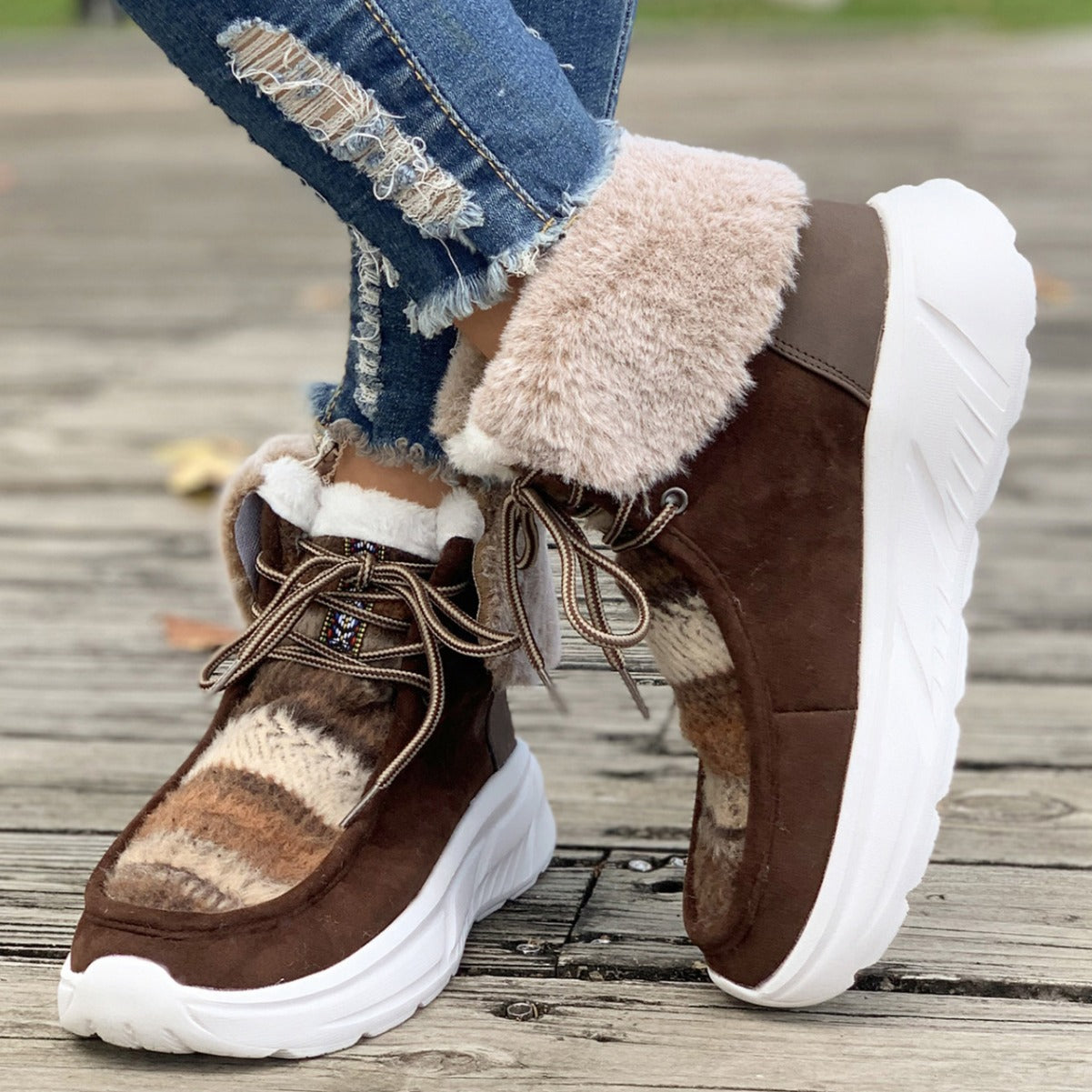 Winter Thick Sole Women's Snow Boots with Fur Lining