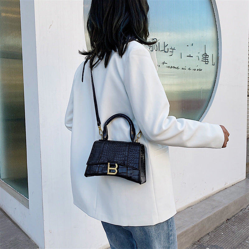 Fashionable Crocodile Pattern Women's Shoulder Bag