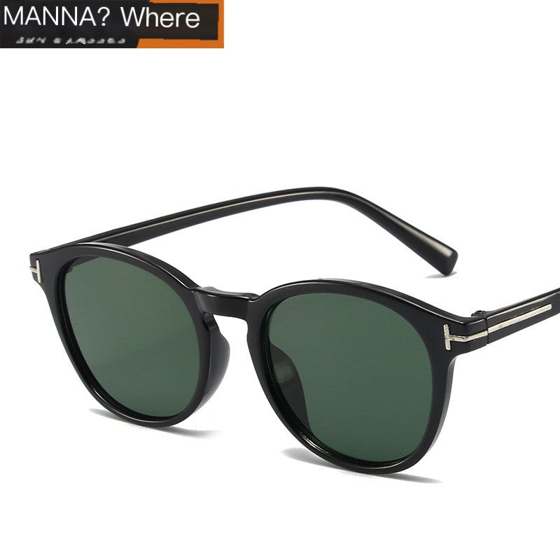 Retro Round Sunglasses for Men and Women (Black)