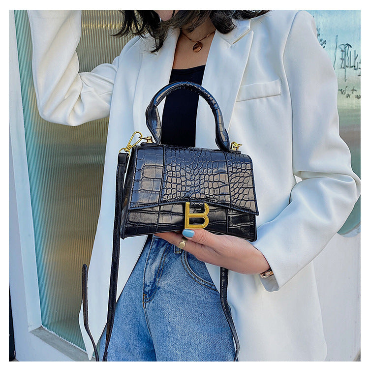 Fashionable Crocodile Pattern Women's Shoulder Bag
