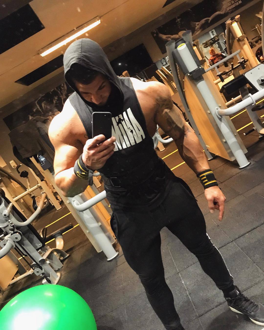 Men's Muscle Training Vest with Hood for Outdoor Sports