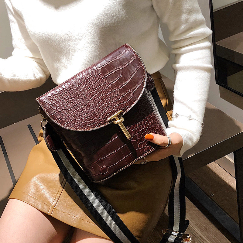 Trendy Crocodile Pattern Bucket Bag for Women