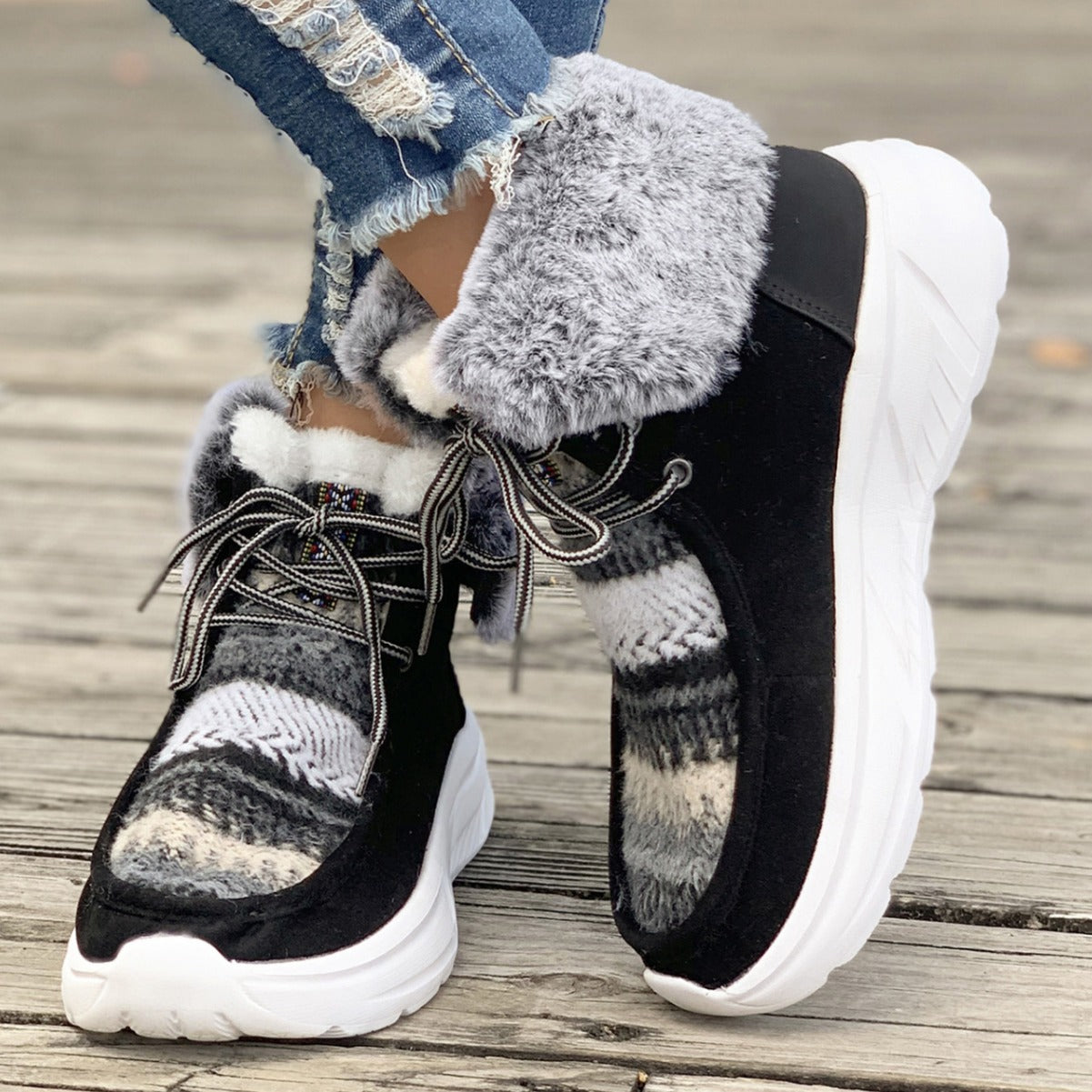 Winter Thick Sole Women's Snow Boots with Fur Lining