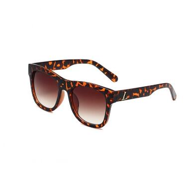 Model 8896 Fashion Sunglasses with UV Protection (One Piece)
