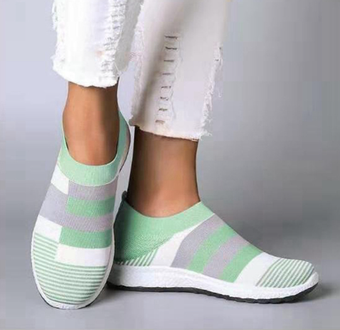 2019 New Fashionable Couple's Breathable Sports Shoes