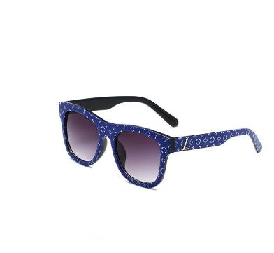Model 8896 Fashion Sunglasses with UV Protection (One Piece)