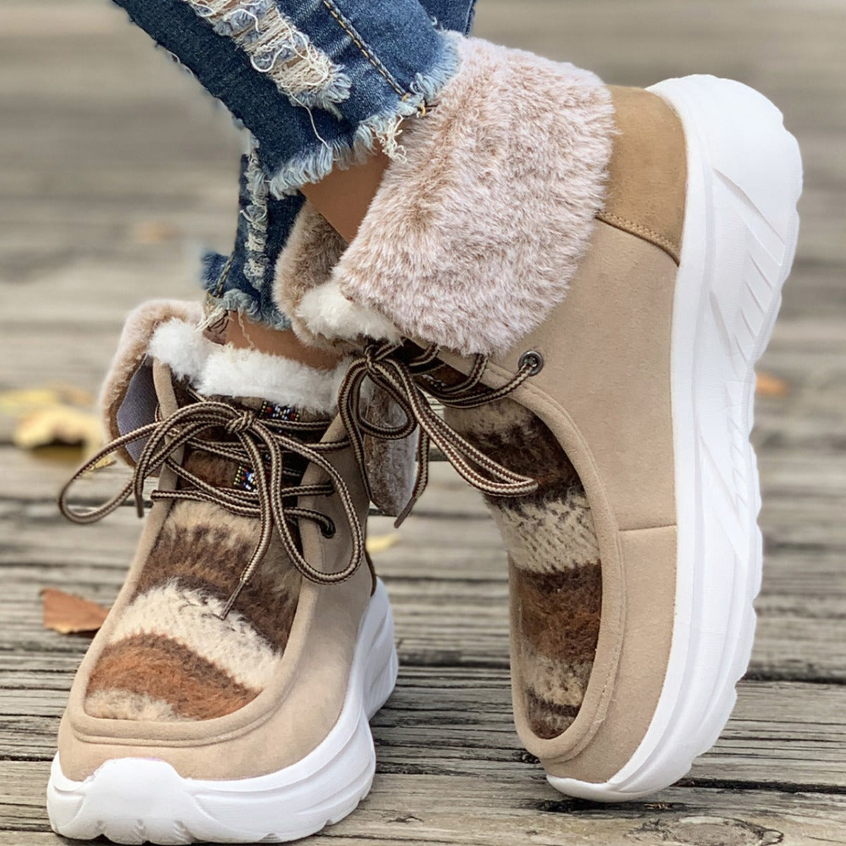 Winter Thick Sole Women's Snow Boots with Fur Lining
