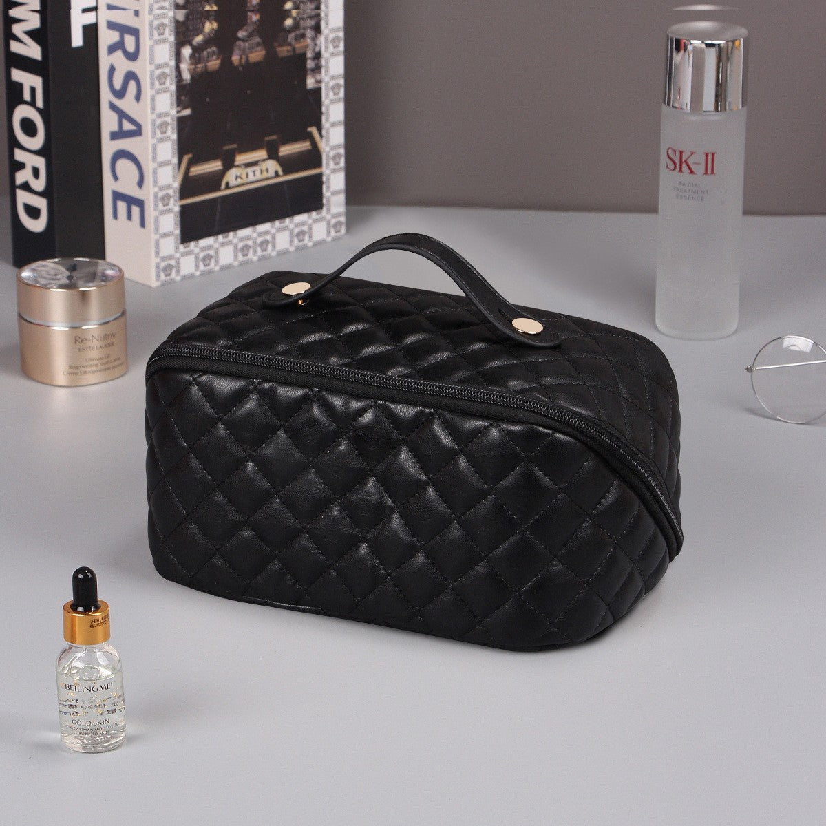 Large Capacity Checkered Travel Cosmetic Bag