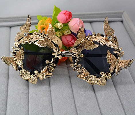 Baroque Style Sunglasses with Floral Embellishments